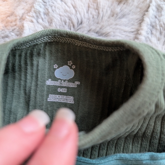 Cloud Island Ribbed Baby Rompers - Picture 3 of 3